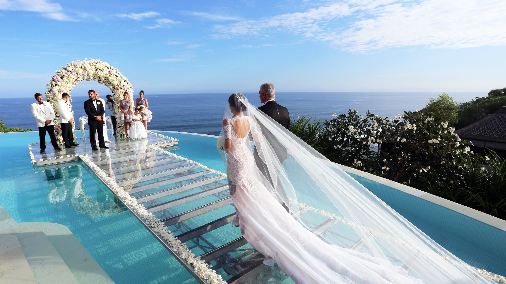 Say “I Do” in Paradise