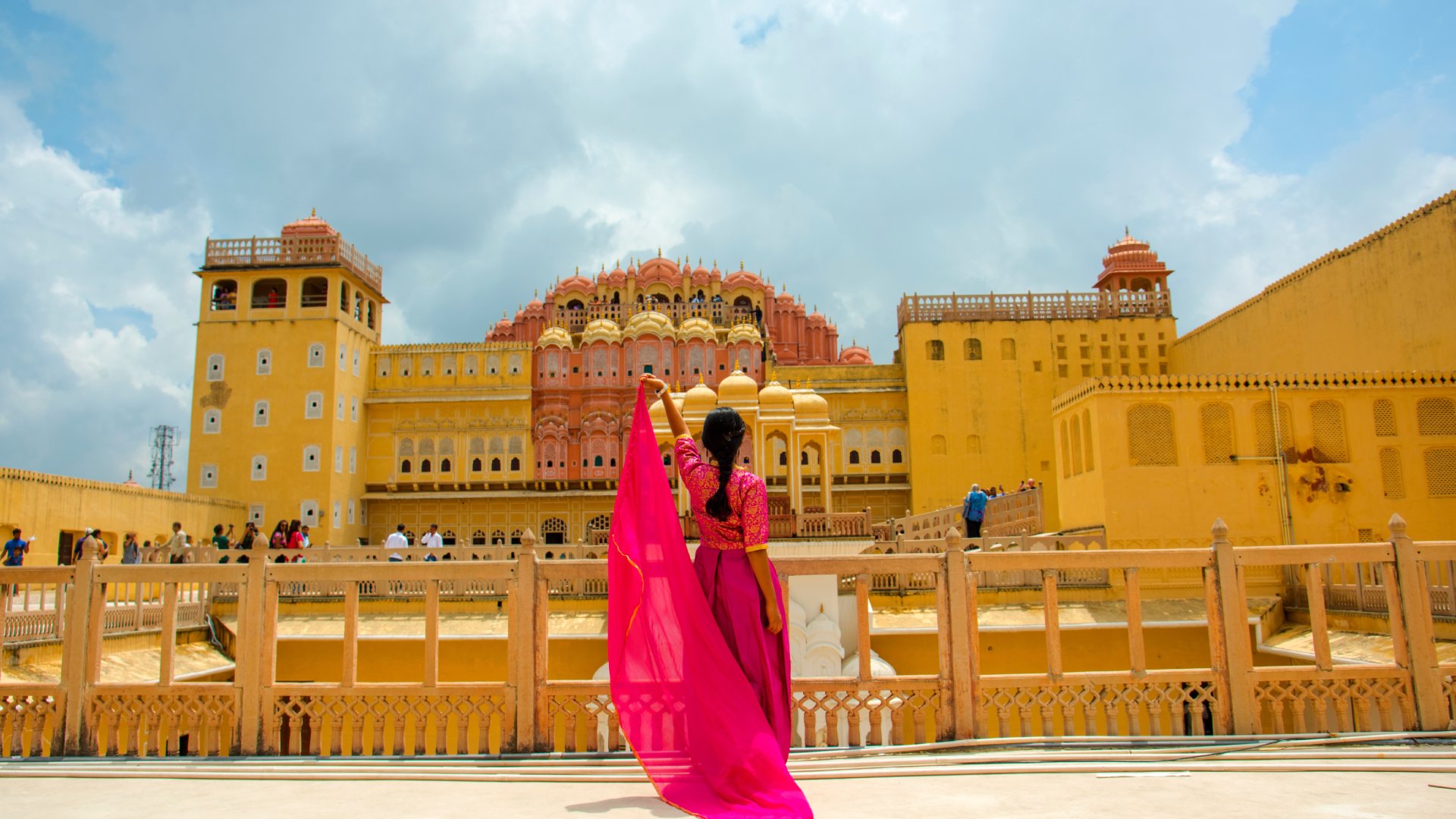 INDIA UNCOVERED # 3: Golden Dunes & Rajasthani Splendour