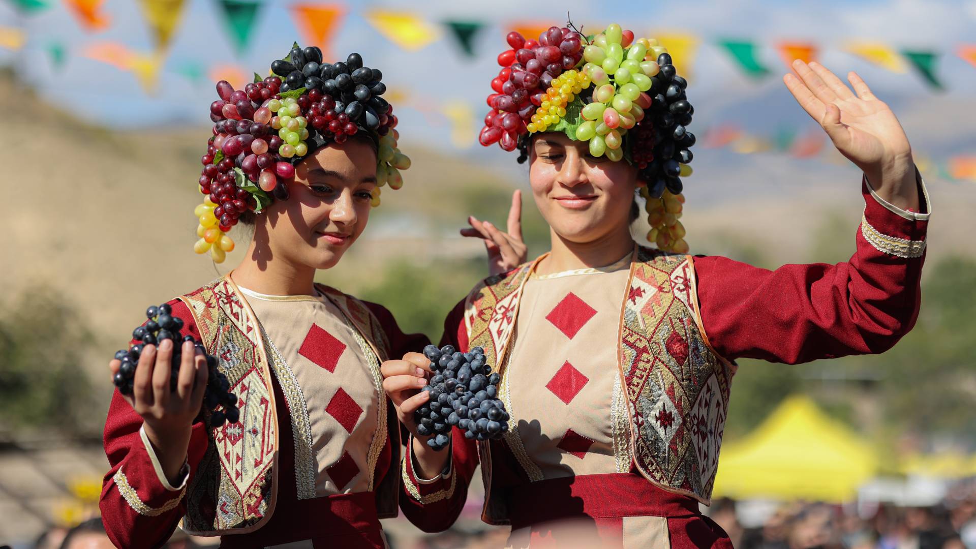 7 Ways to Experience France’s Grape Harvest